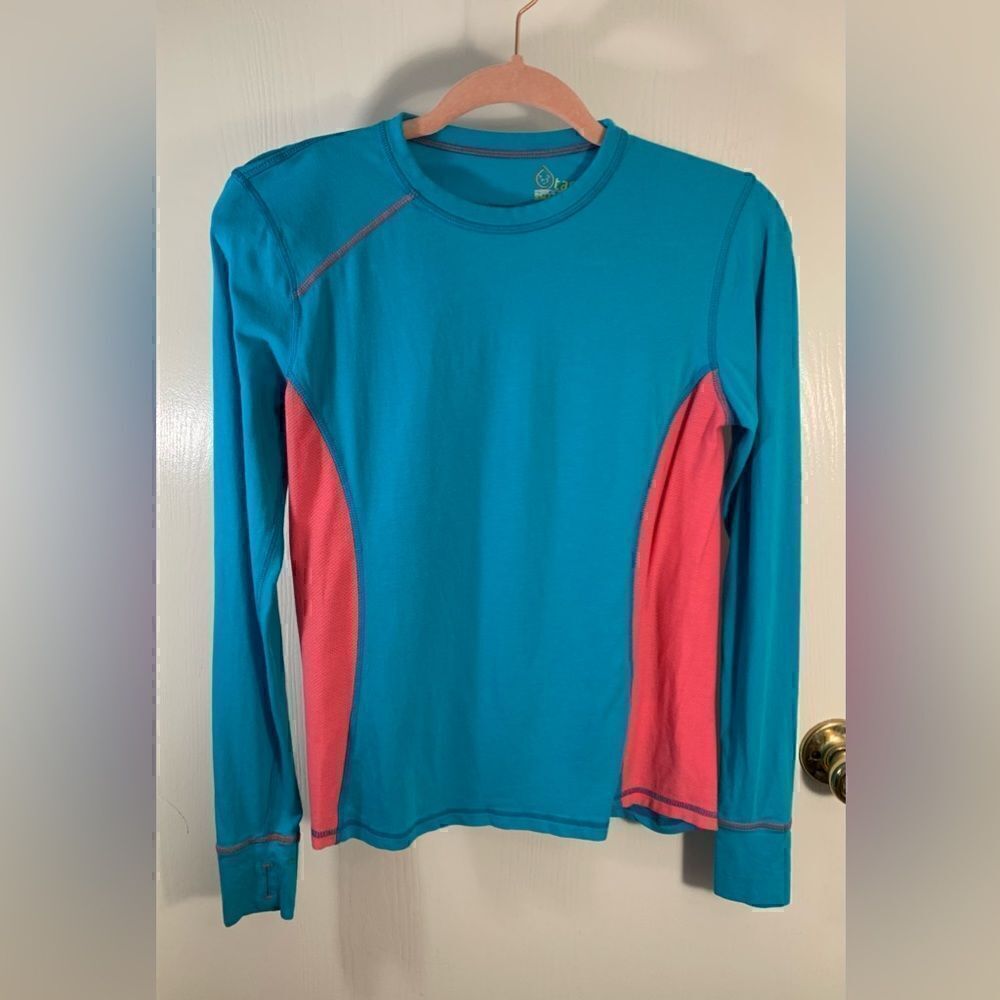 TASC EUC blue/pink long sleeve athletic top Size small